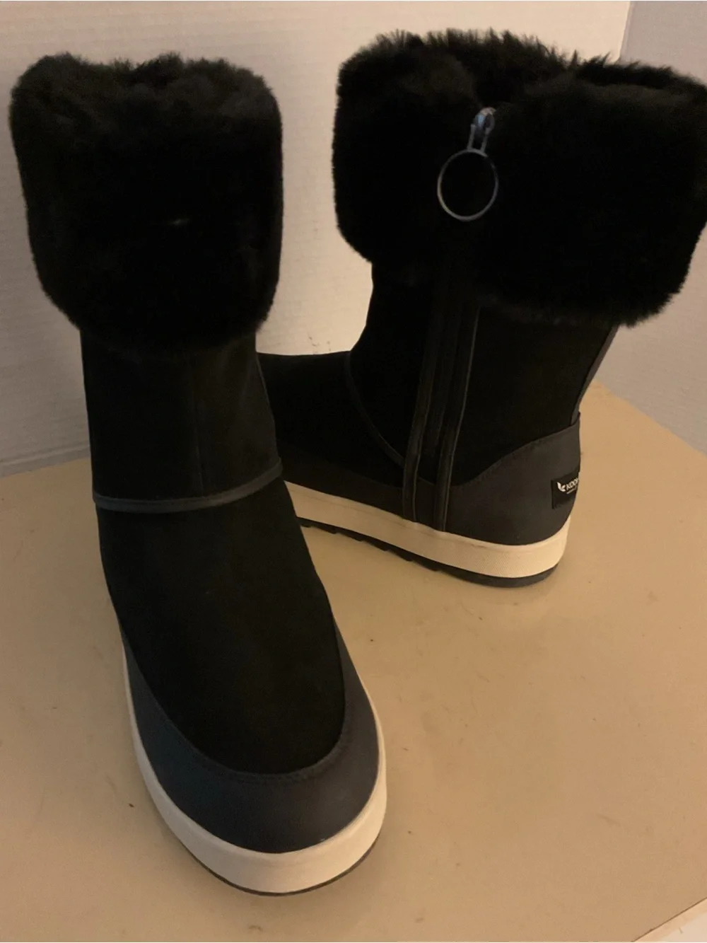 Koolaburra women Black leather nubuck Faux Fur-Trim Tynlee Boots US 11